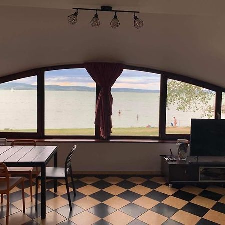 בלטונללה Szines Panorama Apartman מראה חיצוני תמונה